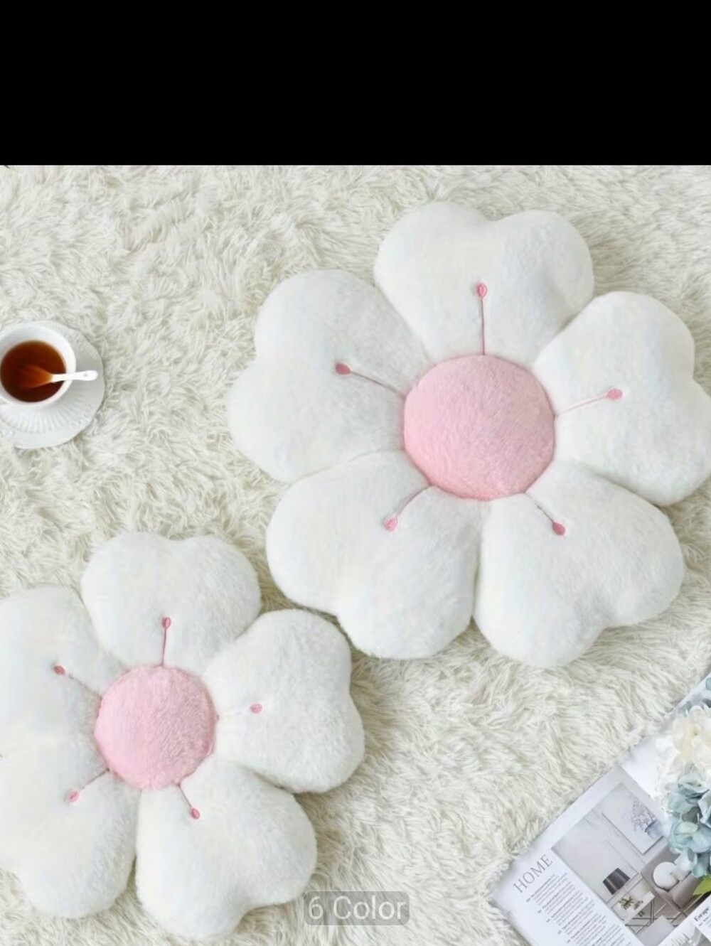 White Daisy Pillow.